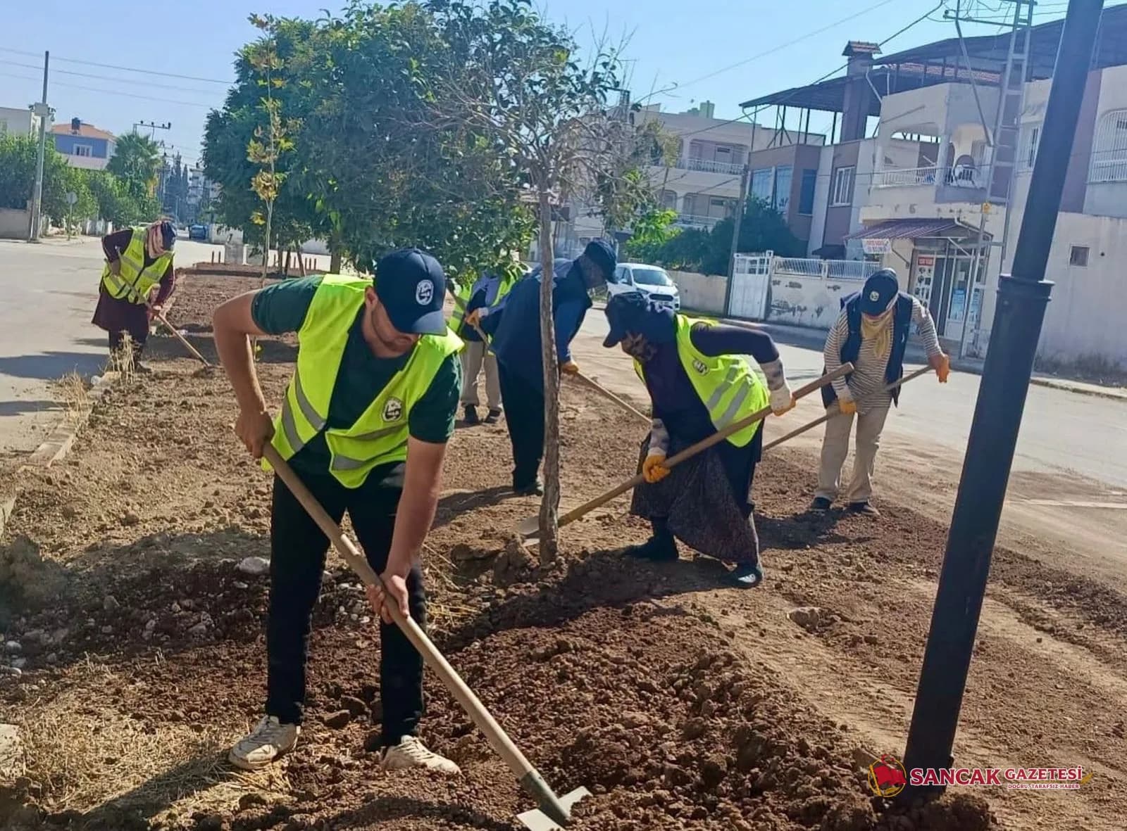 HBB Ekiplerinden Reyhanlı’da Yeşil Alan ve Çevre Düzenleme Seferberliği
